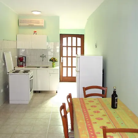 Mile-2 By Interhome Grebaštica